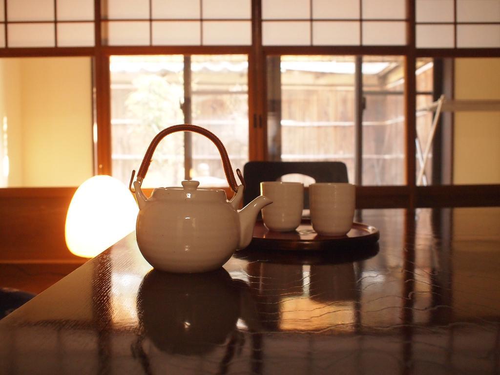 Вилла Kyoto Yadomachi Kamishichiken Экстерьер фото